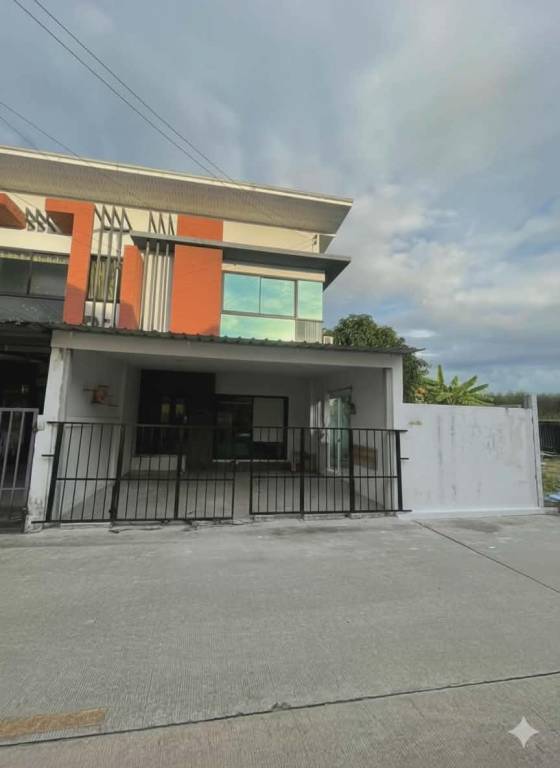 Ample house | Dogs allowed in Bangkok