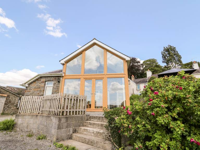 Cottage with garden | Beach view — photo 2