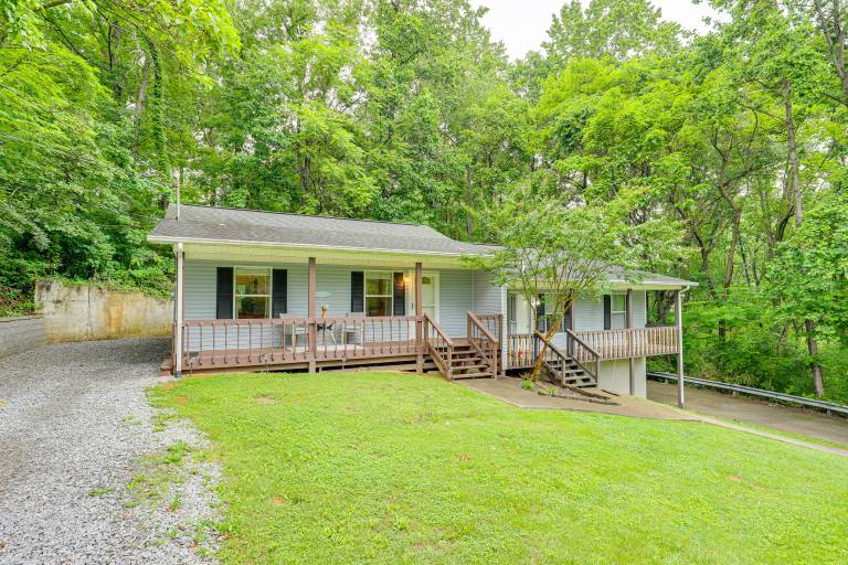 3 Mi to Cherokee Reservoir: ‘Blue Haven Bungalow’ — photo 3