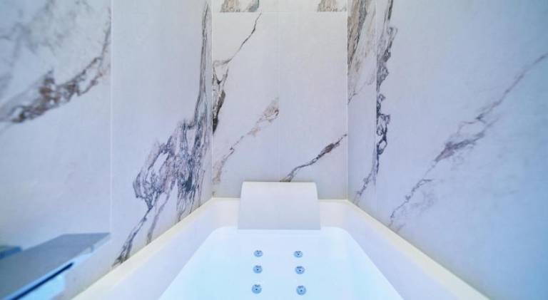 Holiday apartment with hot tub & sauna | Near Notre-Dame de Paris — photo 4