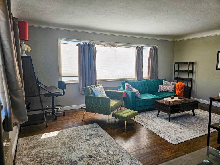 Park Hill Condo- Airy, Updated, Clean and Great Location — photo 4
