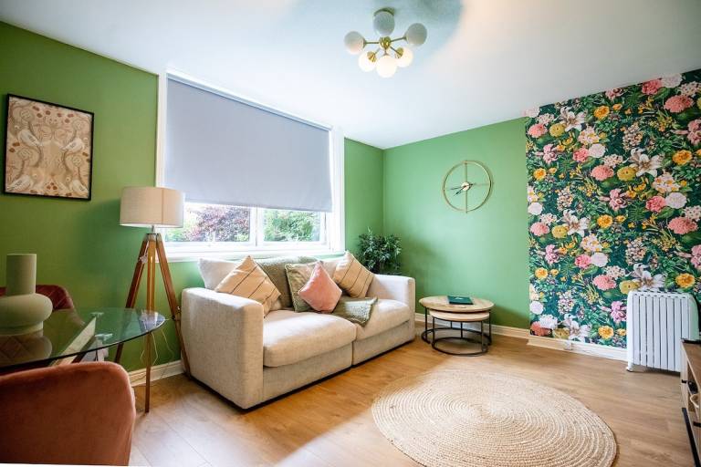 Children-friendly rental apartment | Suitable for remote work | Pet-friendly in Llandudno