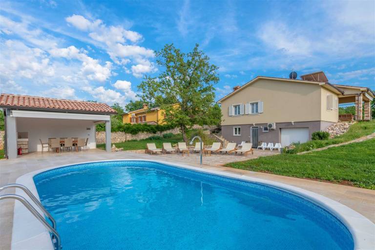 Villa with garden, pool & terrace | Pool view — photo 5