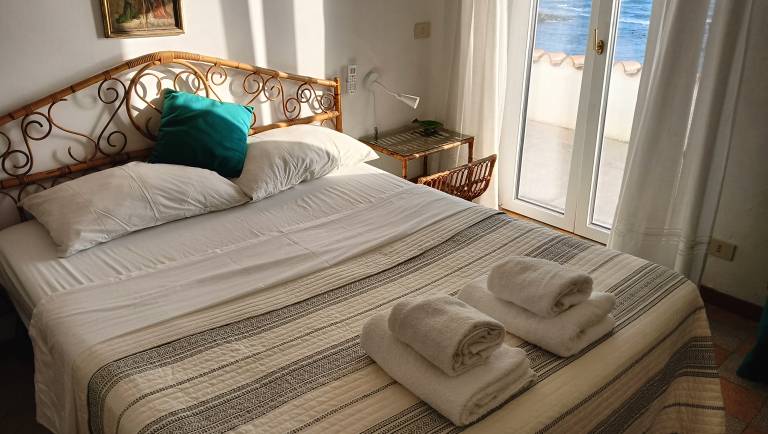 Family-oriented villa | Beach view | Next to the beach | Dogs allowed — photo 5