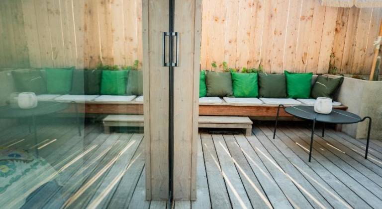 House with pool — photo 5