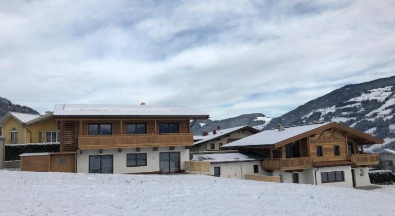 Chalet with terrace, yard & sauna | Ski nearby | Pets allowed in Uderns