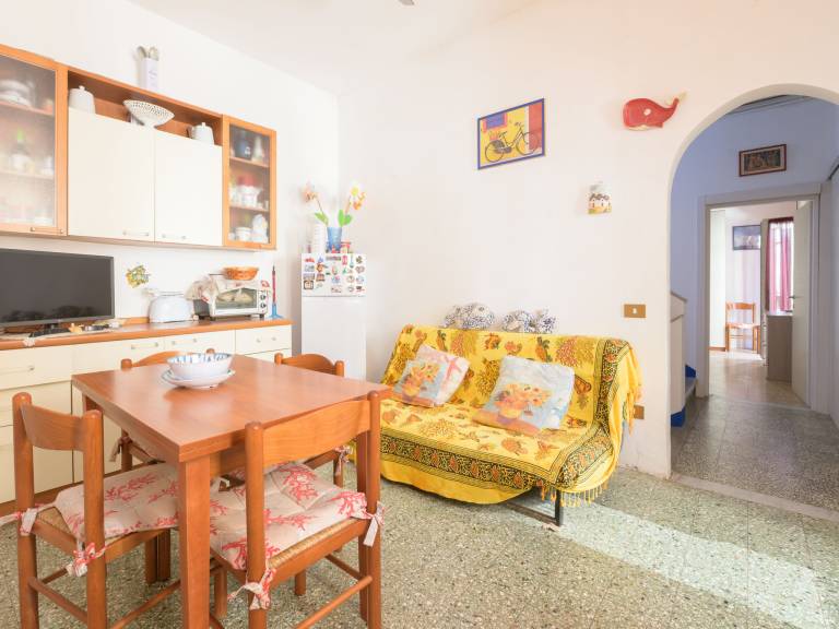 Vacation home with yard & terrace — photo 4