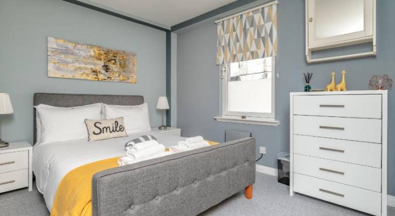 Holiday apartment with 1 room for 2 persons in Aberdeen