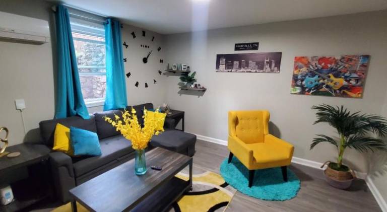 Vacation home with barbeque in Nashville, TN