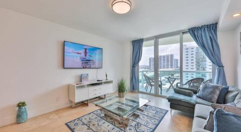 Ample apartment with pool | Next to the beach | Suitable for remote work | Pets allowed — photo 2