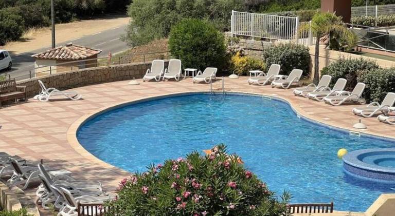 Apartment with hot tub & pool — photo 5