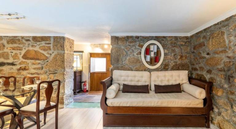 Rental apartment with 1 room for 3 persons in Viseu