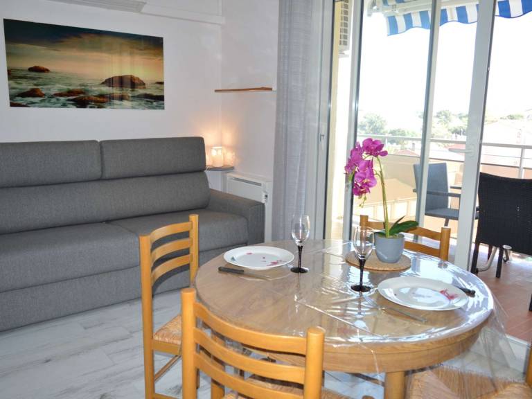 Studio Cabin 4 pers, near beach, AC, parking, pets allowed — photo 2