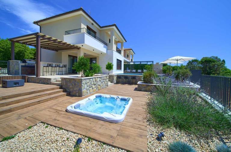 Vila Pinezići