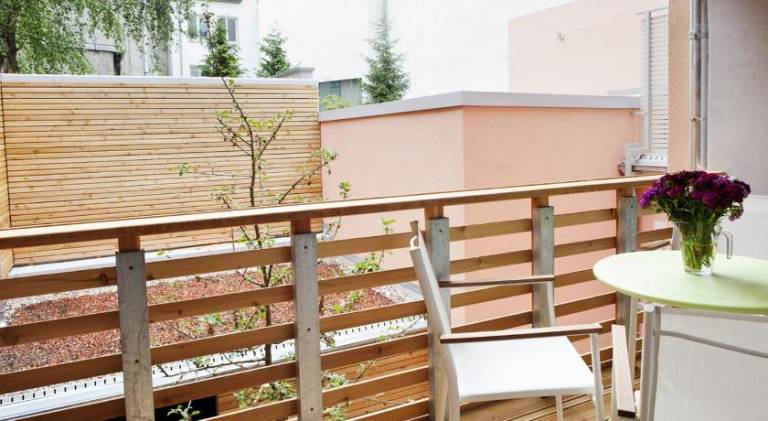 Serviced apartment with patio & garden — photo 5