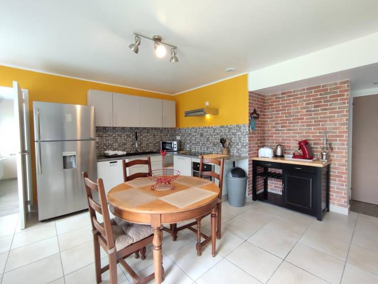 Beautiful gite with BBQ, patio & yard | Pet-friendly — photo 2
