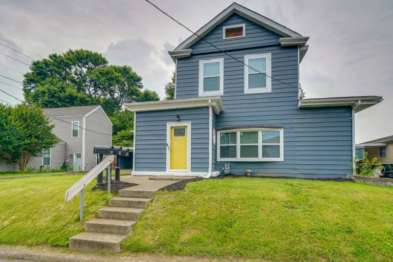 1 Block to Mellwood Modern Apt by Shops & Dining