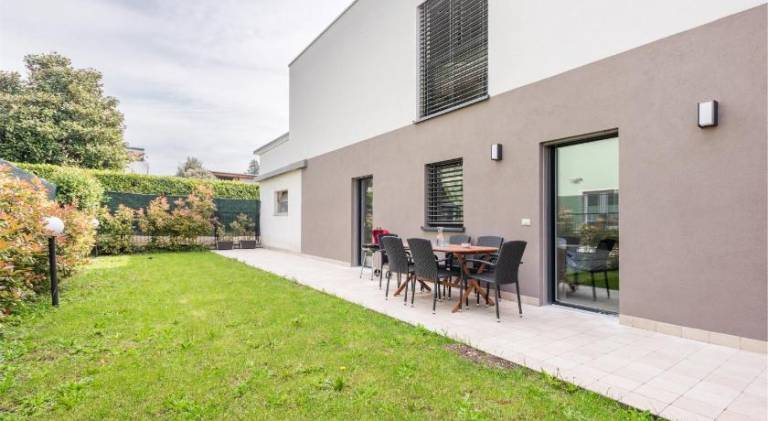 Apartment with grill & patio in Arco
