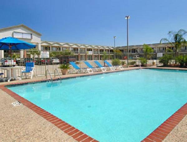 Super 8 By Wyndham Breaux Bridge — photo 2