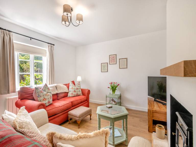 Children-friendly cottage with grill & yard | River view | Pets allowed — photo 3