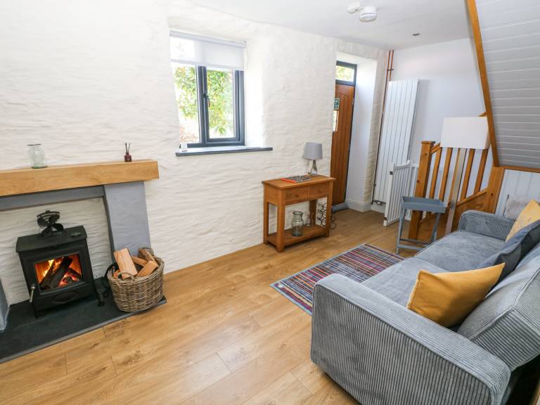 Child-friendly pleasant cottage with yard | Pet-friendly — photo 4
