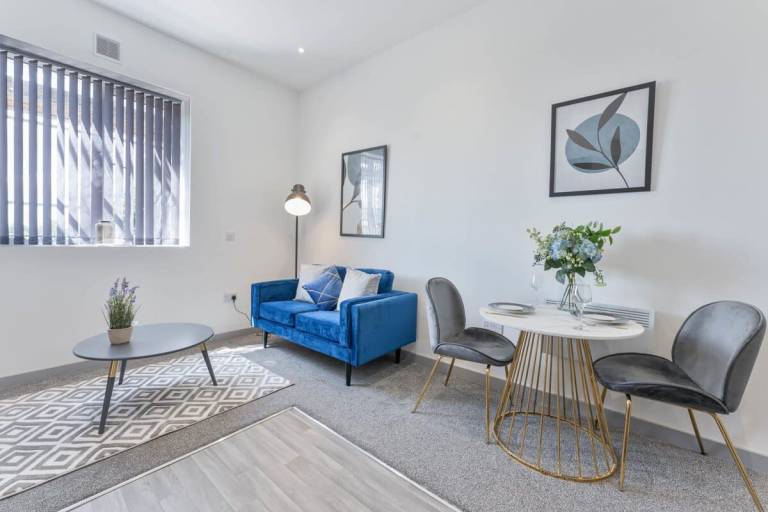 Modern & Cosy 1 Bedroom Budget Apartment in Dudley