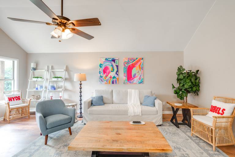 1 Mi to Ole Miss: Pet-Friendly Retreat w/ Yard — photo 4