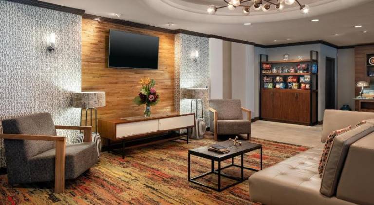 Four Points by Sheraton Hotel & Suites San Francisco Airport — photo 2