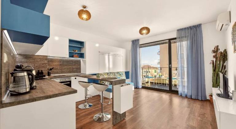 Rental apartment with pool in Golden Sands
