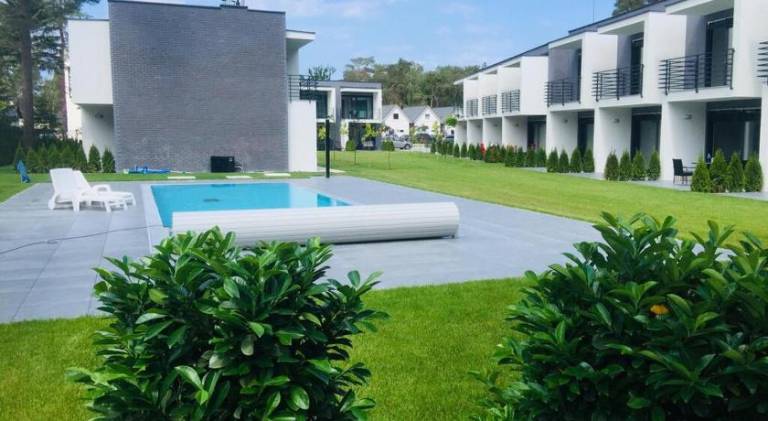 House with pool in Rewal
