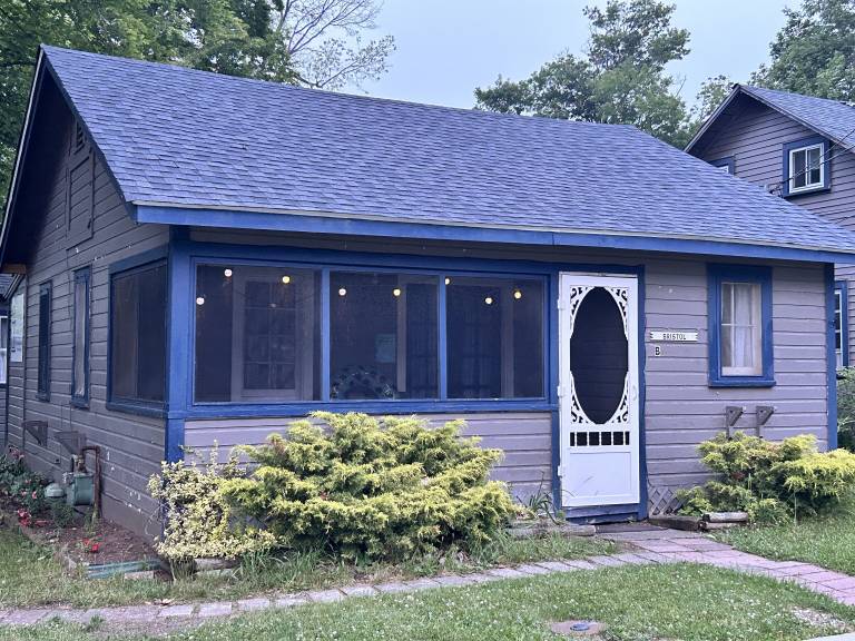 Cottage Geneva-on-the-Lake