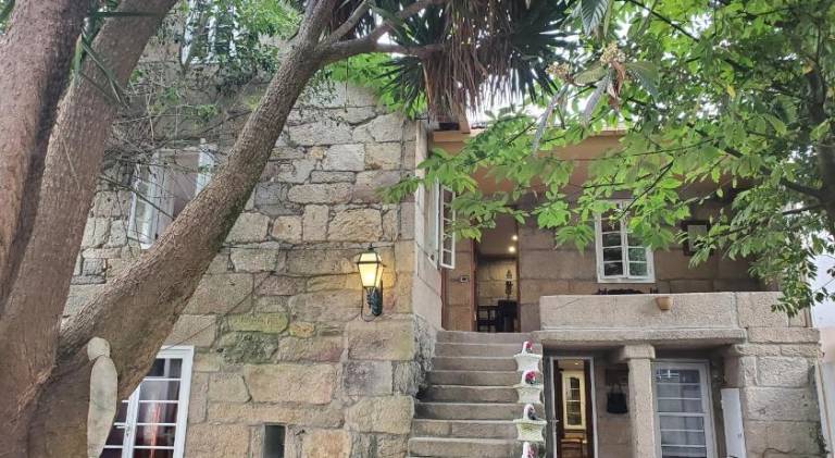 Vacation home with 3 rooms for 5 persons in Vigo