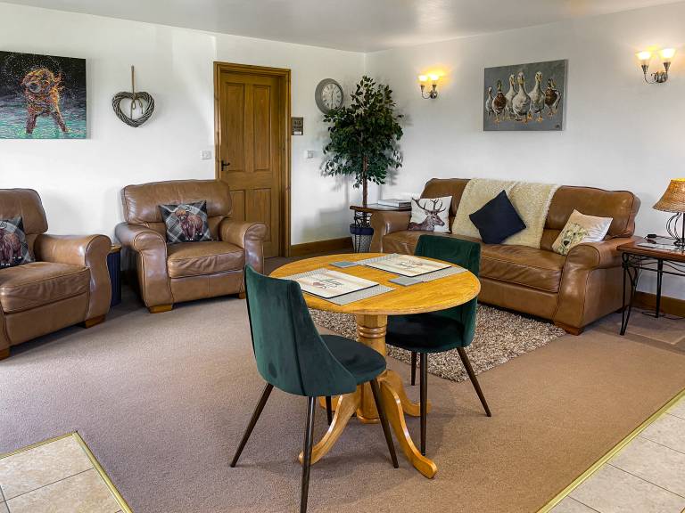 Children-friendly pleasant cottage with hot tub, garden & BBQ | Pet-friendly — photo 4