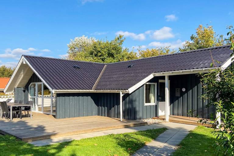 House with terrace, sauna & BBQ — photo 2