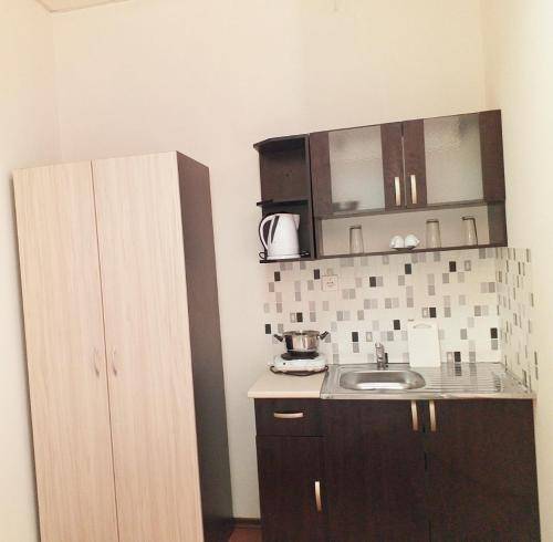 Holiday apartment with pool, terrace & garden — photo 5