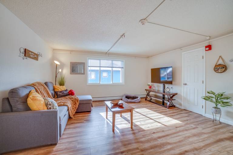 Anchorage Apartment Rental w/ Mountain Views! — photo 4