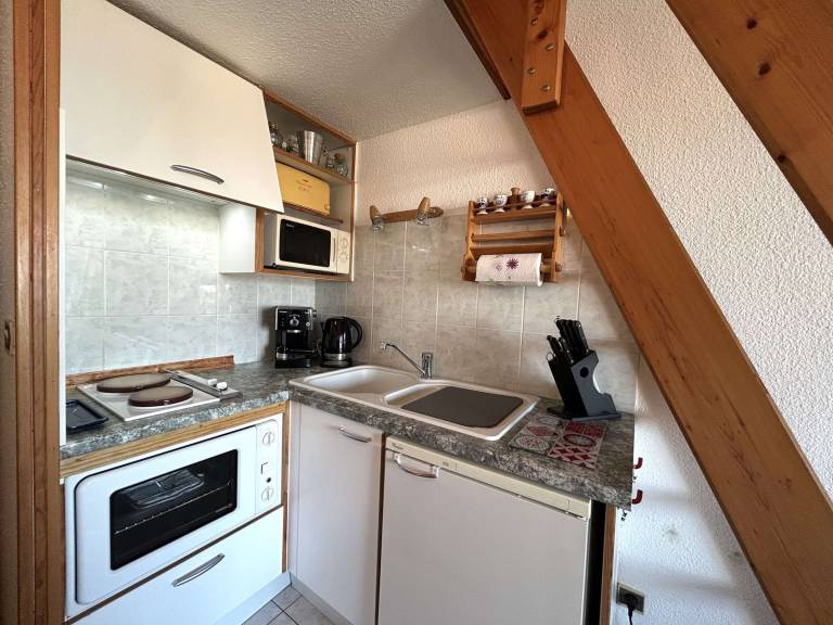 Cozy Studio with Mezzanine, Balcony & Garage, 200m from Beach - Sleeps 4 - Saint-Hilaire-de-Riez — photo 5