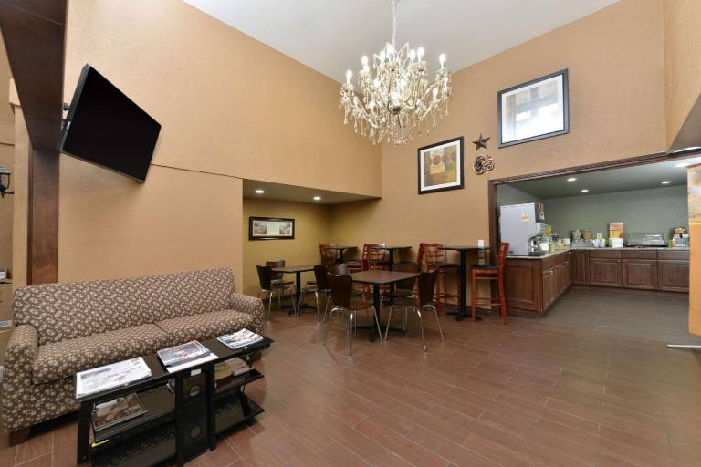 Quality Inn Gonzales — photo 3