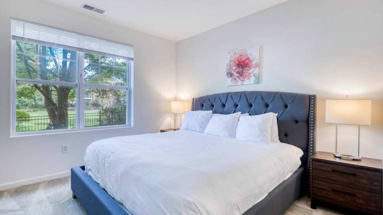 Child-friendly rental apartment with grill & pool | Suitable for remote work | Pet-friendly — photo 4