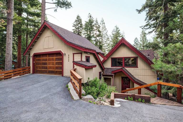 Cabin  Northstar