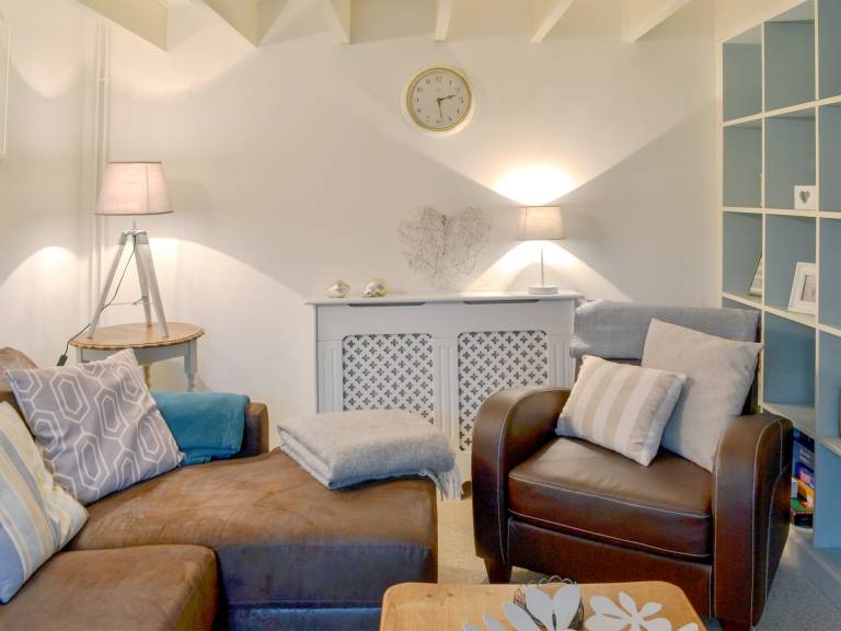 Family-oriented cottage with BBQ & garden | Pet-friendly — photo 3