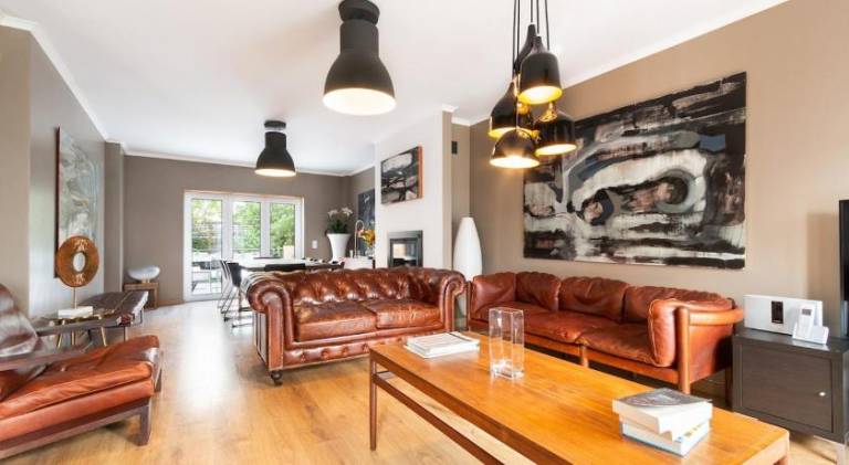 Exquisite Townhouse in Lisbon City Center- PRIVATE GARAGE & TERRACE in Lisbon