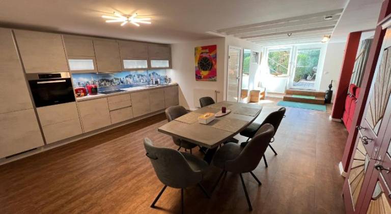 Haus Pia Executive Suites — photo 3