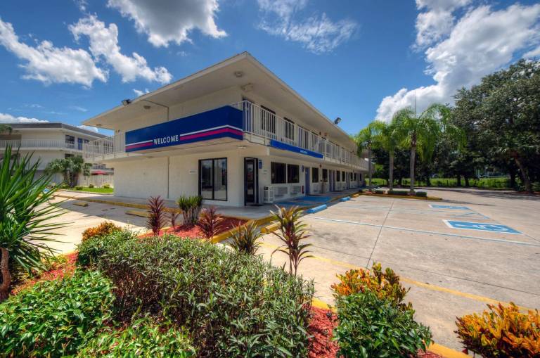 Motel 6 Bradenton, FL in Bradenton, FL