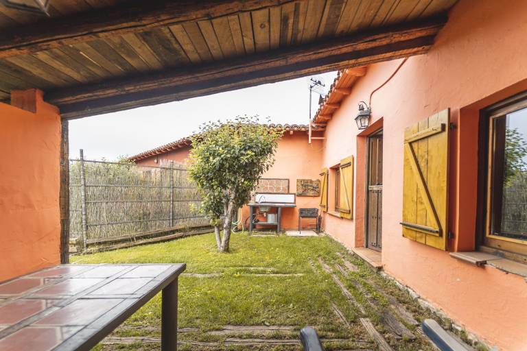 Casa Castrejón de la Peña