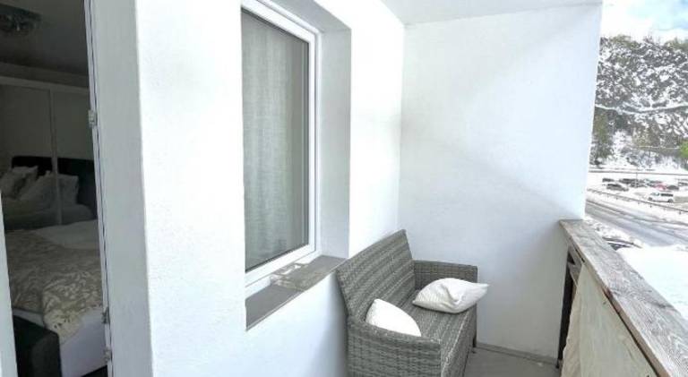 Holiday apartment with patio — photo 4