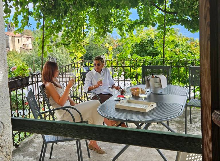 Agriturismo Al Lambic (9 appartamenti 1 Villa indipendente): Villa Adriana: Casa padronale con terrazza e giardino privato — photo 3
