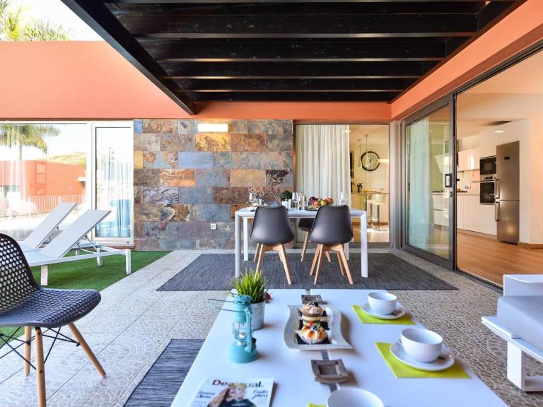 House with grill, private pool & yard | Nature view — photo 4