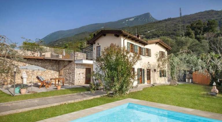 Villa with pool in Malcesine