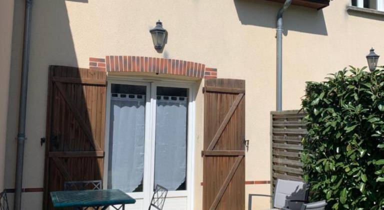 House with 1 room for 4 persons in Olivet
